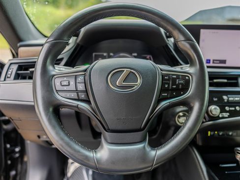 Used 2023 Lexus ES 300h w/ Premium Package FWD image 15
