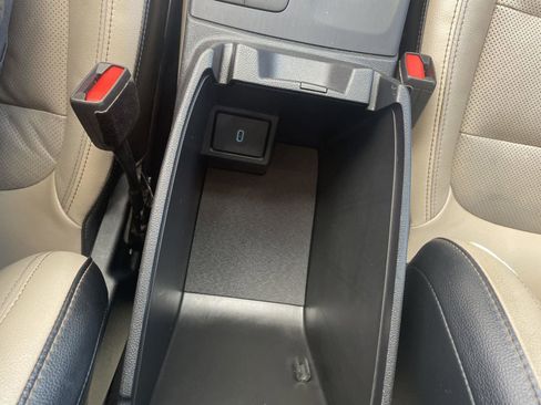 Used 2020 Ford Escape Titanium image 24