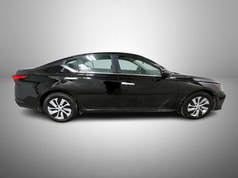 Used 2023 Nissan Altima 2.5 S image 4