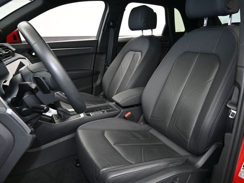 Used 2025 Audi Q3 2.0T Premium image 10