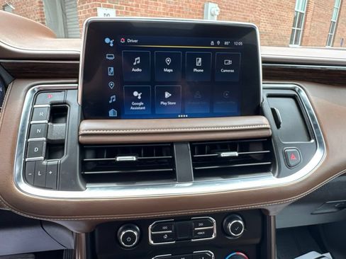 Used 2023 Chevrolet Suburban High Country AWD/4WD image 27