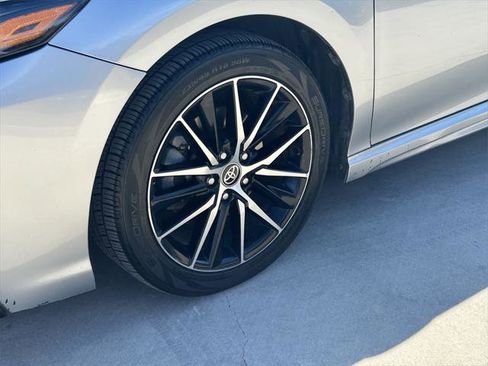 Certified 2021 Toyota Camry SE image 9