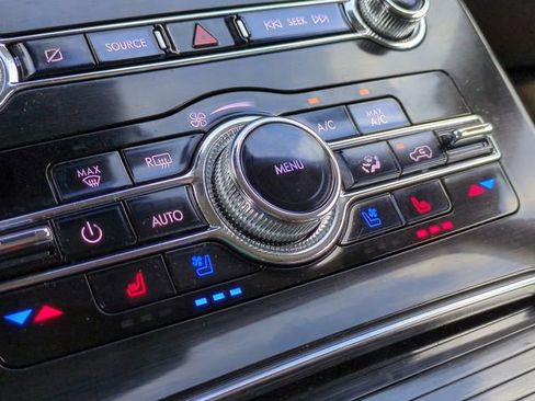 Used 2022 Lincoln Nautilus Reserve w/ Equipment Group 201A image 23