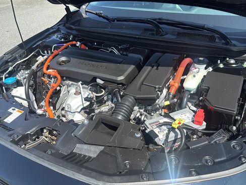 Used 2023 Honda Accord Sport image 11
