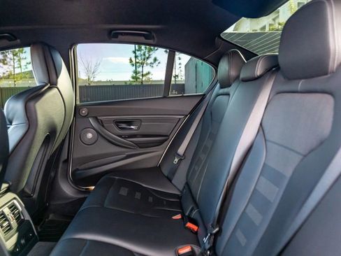 Used 2018 BMW M3 image 44