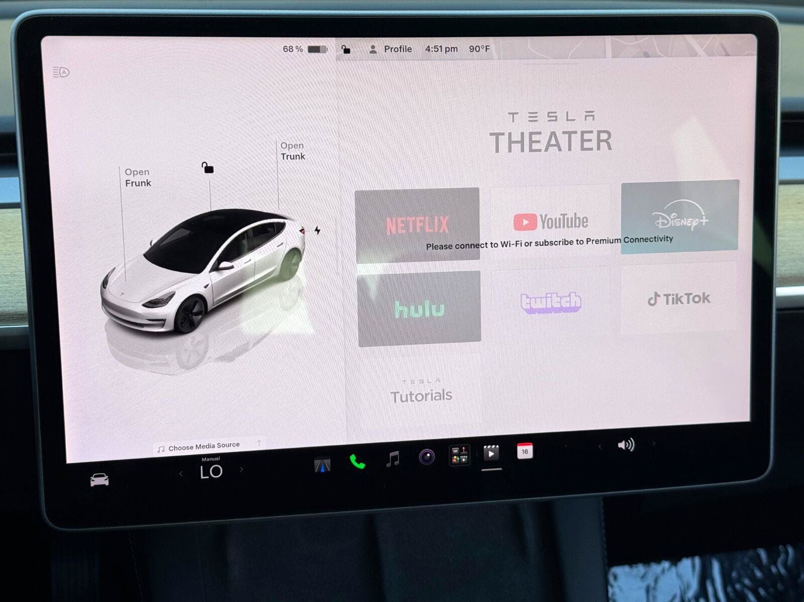 Used 2022 Tesla Model 3 Standard Range RWD image 22