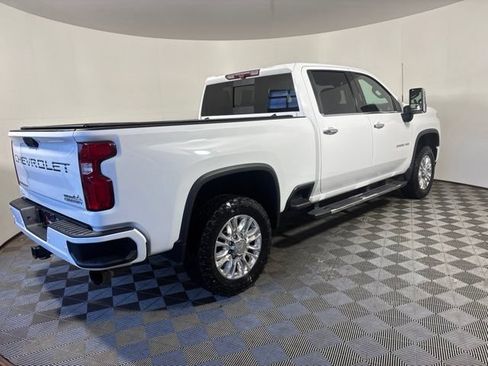 Used 2020 Chevrolet Silverado 2500 High Country w/ Z71 Off-Road Package AWD/4WD image 6