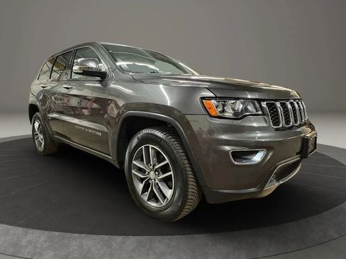 Used 2018 Jeep Grand Cherokee Limited AWD/4WD image 2