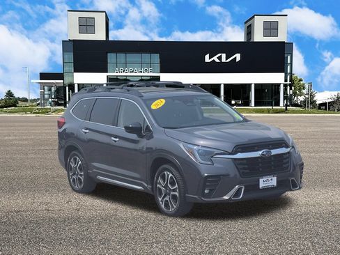 Used 2024 Subaru Ascent Touring AWD/4WD image 2