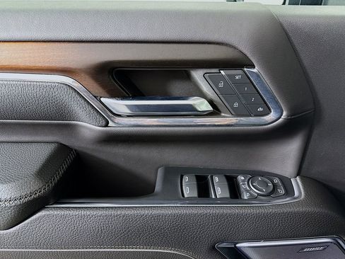 Used 2024 GMC Sierra 2500 Denali w/ Denali Reserve Package image 18