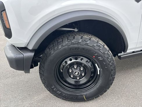 New 2026 Ford Bronco Big Bend w/ Black Diamond Package AWD/4WD image 18