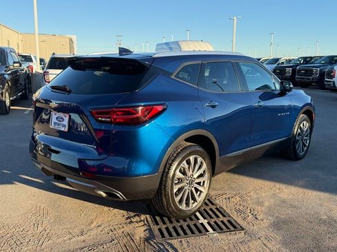 Used 2023 Chevrolet Blazer Premier image 34