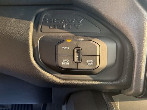 New 2026 RAM 2500 Big Horn AWD/4WD image 31