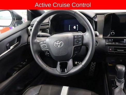 Used 2025 Toyota Camry SE image 17