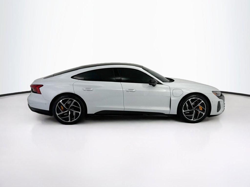 Used 2024 Audi RS e-tron GT w/ Carbon Performance Package AWD/4WD image 4