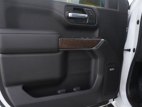 Used 2021 GMC Sierra 1500 Denali w/ Denali Ultimate Package image 17