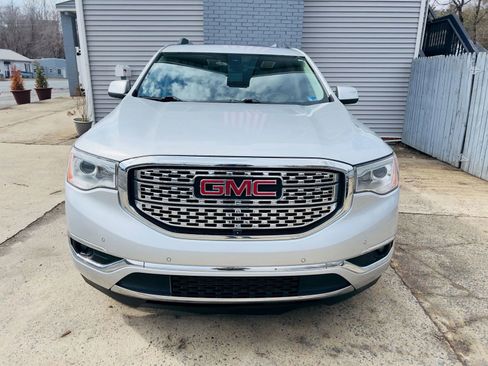 Used 2017 GMC Acadia Denali w/ Technology Package image 2