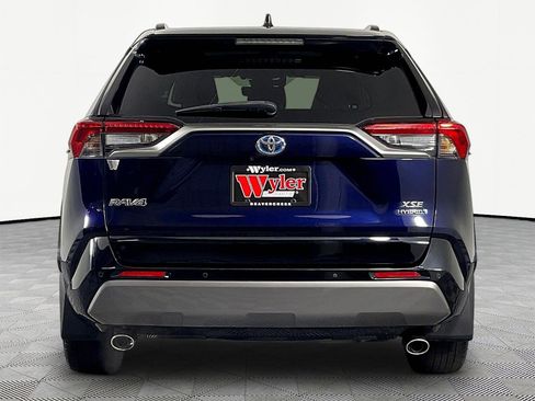 Used 2020 Toyota RAV4 XSE AWD/4WD image 5