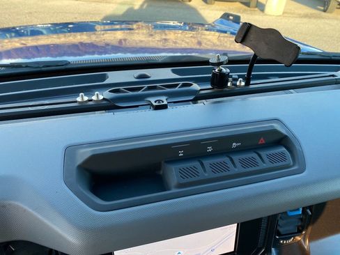 Used 2023 Ford Bronco Black Diamond image 39