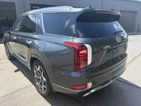 Used 2022 Hyundai Palisade Calligraphy FWD image 2