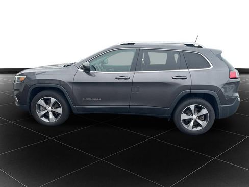 Used 2019 Jeep Cherokee Limited AWD/4WD image 2