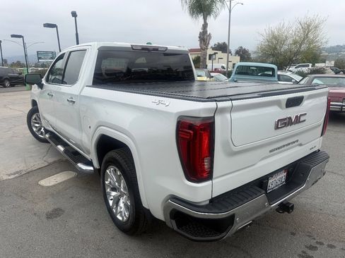 Used 2020 GMC Sierra 1500 SLT w/ Driver Alert Package II AWD/4WD image 7
