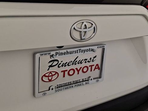 Used 2024 Toyota RAV4 LE AWD/4WD image 36