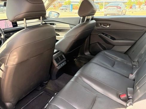 Used 2023 Honda Accord Touring image 10