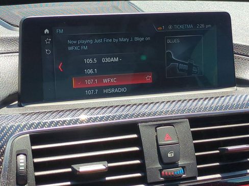Used 2018 BMW M3 RWD image 22