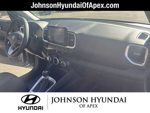 Certified 2026 Hyundai Venue SEL FWD image 21