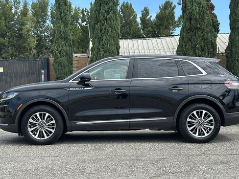 Used 2022 Lincoln Nautilus Reserve w/ Luxury Package FWD image 7