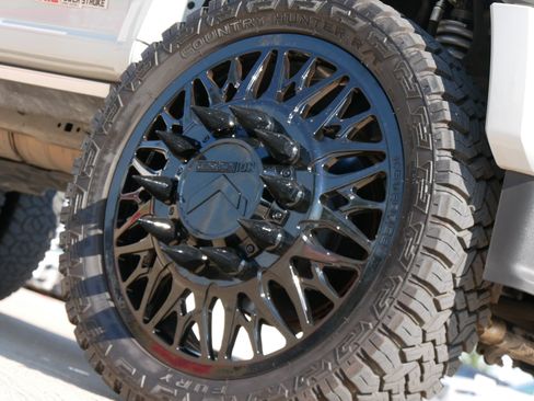 Used 2025 Ford F450 Platinum w/ FX4 Off-Road Package AWD/4WD image 10