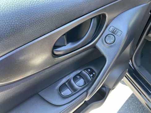 Used 2020 Nissan Rogue Sport S FWD image 21