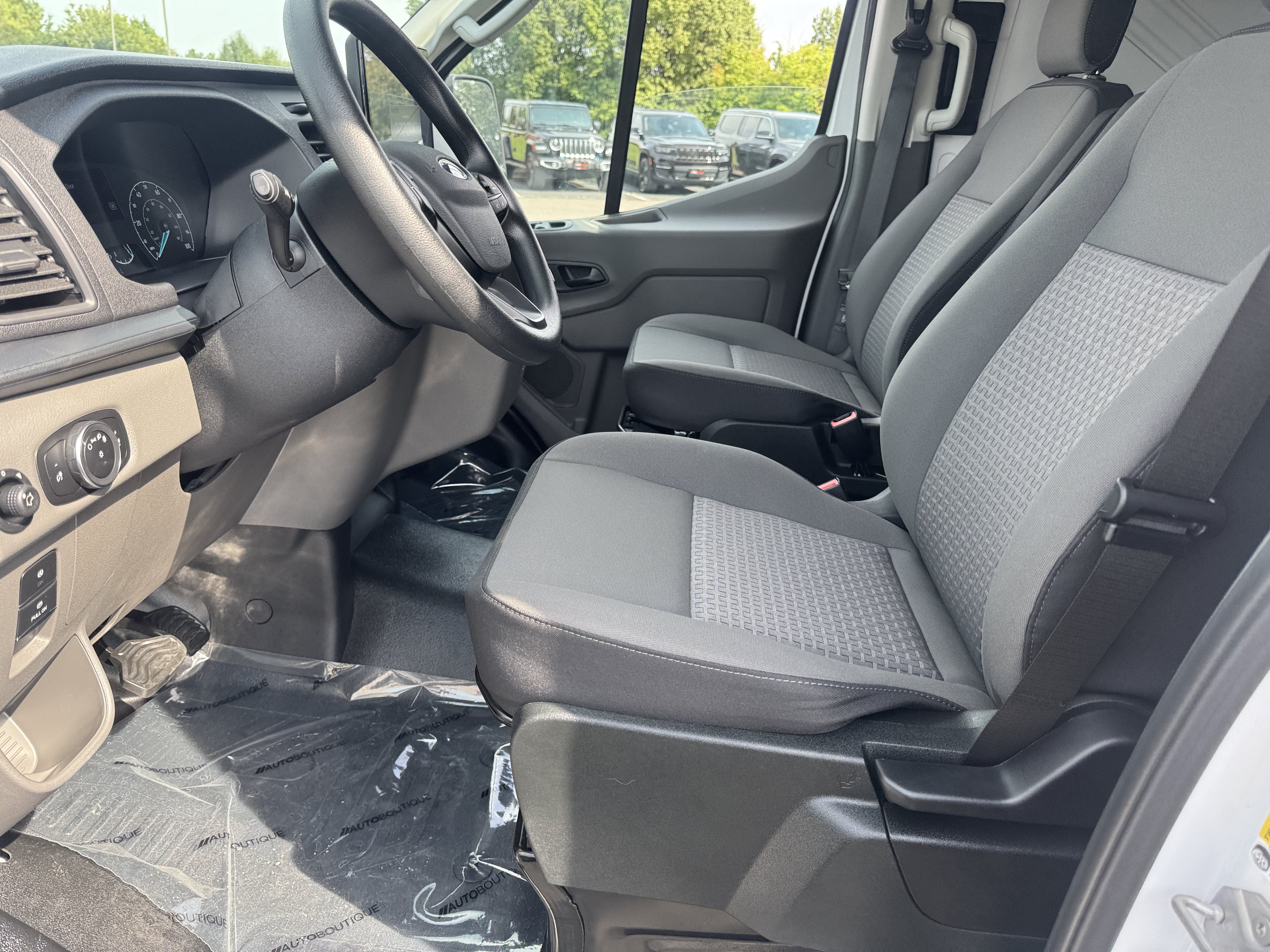 Used 2024 Ford E-Transit Low Roof RWD image 8