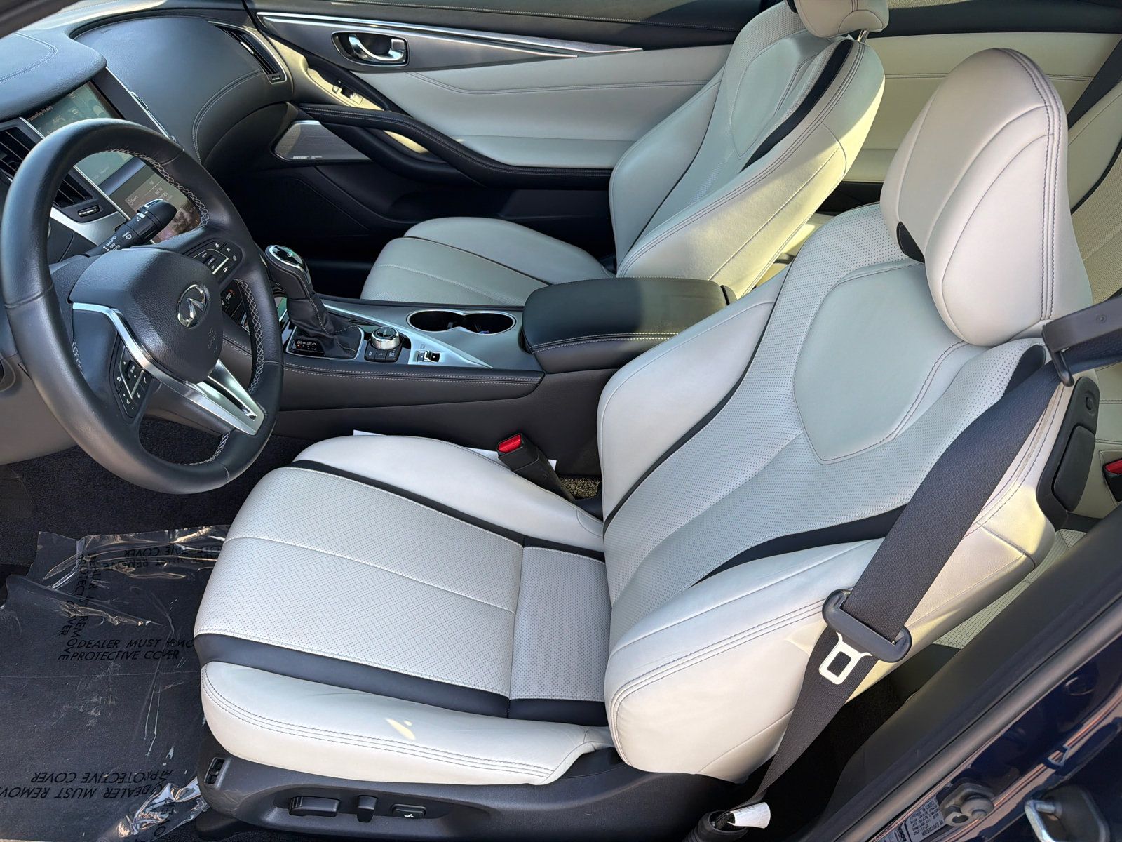 Used 2021 INFINITI Q60 3.0t Luxe w/ Cargo Package RWD image 9
