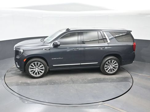 Used 2021 GMC Yukon Denali w/ Denali Premium Package AWD/4WD image 18