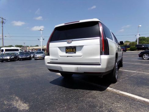 Used 2016 Cadillac Escalade ESV Platinum AWD/4WD image 58