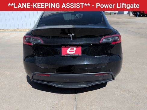 Used 2021 Tesla Model Y Long Range image 6