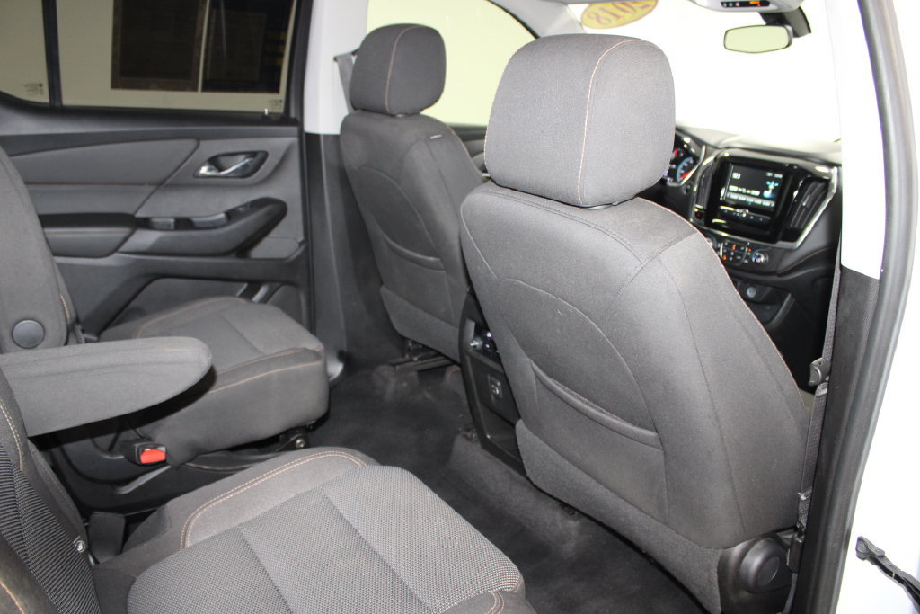 Used 2018 Chevrolet Traverse LT FWD image 25
