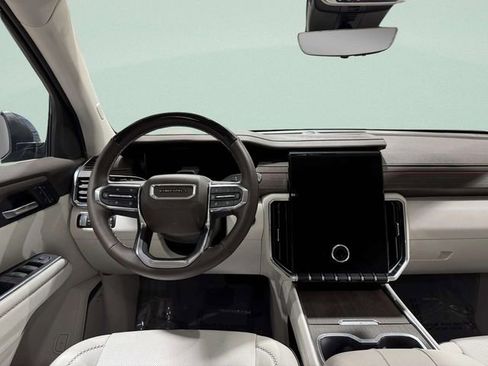 Used 2024 GMC Acadia Denali w/ Super Cruise Package image 12