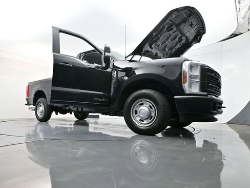 New 2026 Ford F250 XL w/ XL Driver Assist Package RWD image 34