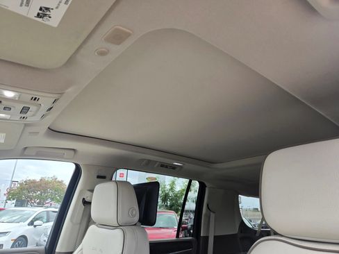 Used 2024 GMC Yukon XL Denali w/ Advanced Technology Package AWD/4WD image 14
