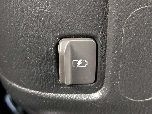 Used 2020 Nissan Armada SL w/ Premium Package RWD image 23