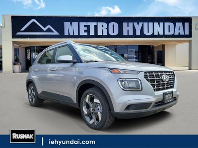 New 2025 Hyundai Venue SEL