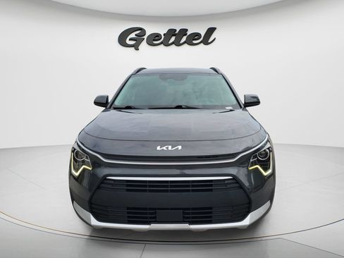Used 2023 Kia Niro EX FWD image 2
