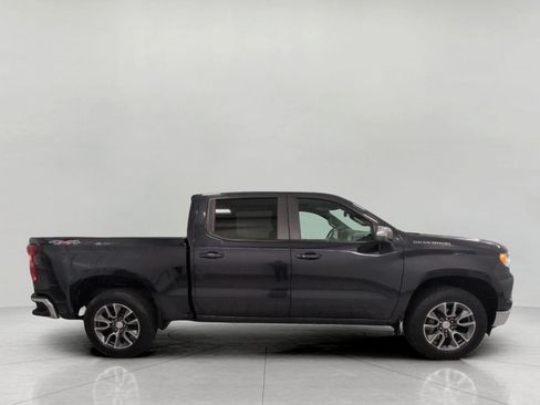 Used 2024 Chevrolet Silverado 1500 LT AWD/4WD image 11