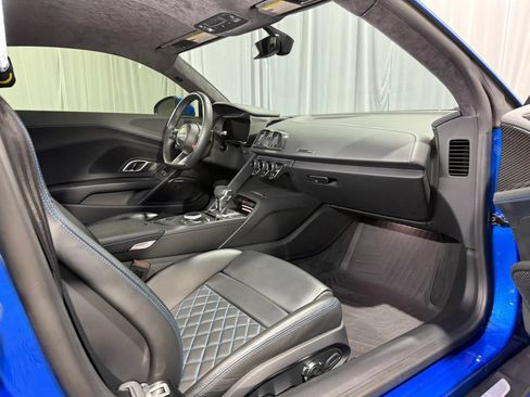 Used 2021 Audi R8 V10 RWD image 22