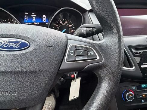 Used 2017 Ford Focus SEL FWD image 13