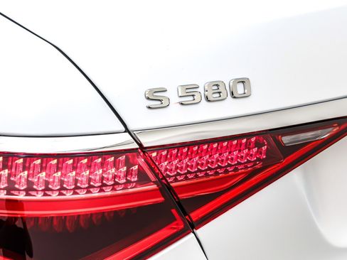 New 2026 Mercedes-Benz S 580 4MATIC Sedan image 9