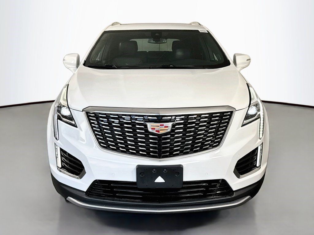 Used 2024 Cadillac XT5 Premium Luxury FWD image 2